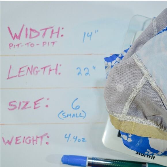 Lululemon Blue & White Floral Tank Top Size 6 - Picture 6 of 6